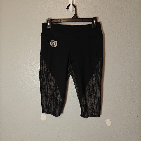 Zella Pants - Zella Women's capris leggings Size M